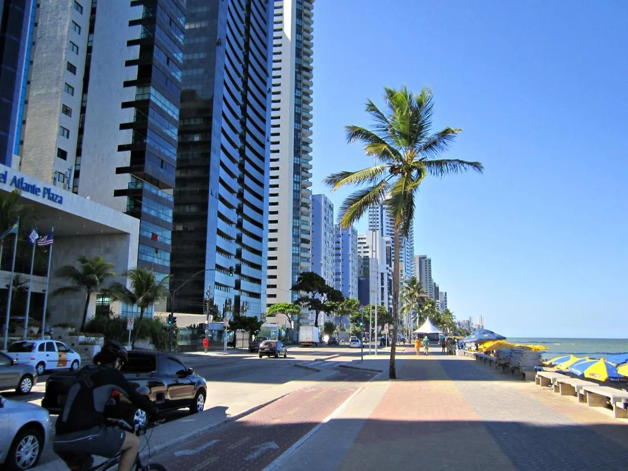 Flat Beach Class Executive Recife 4*,